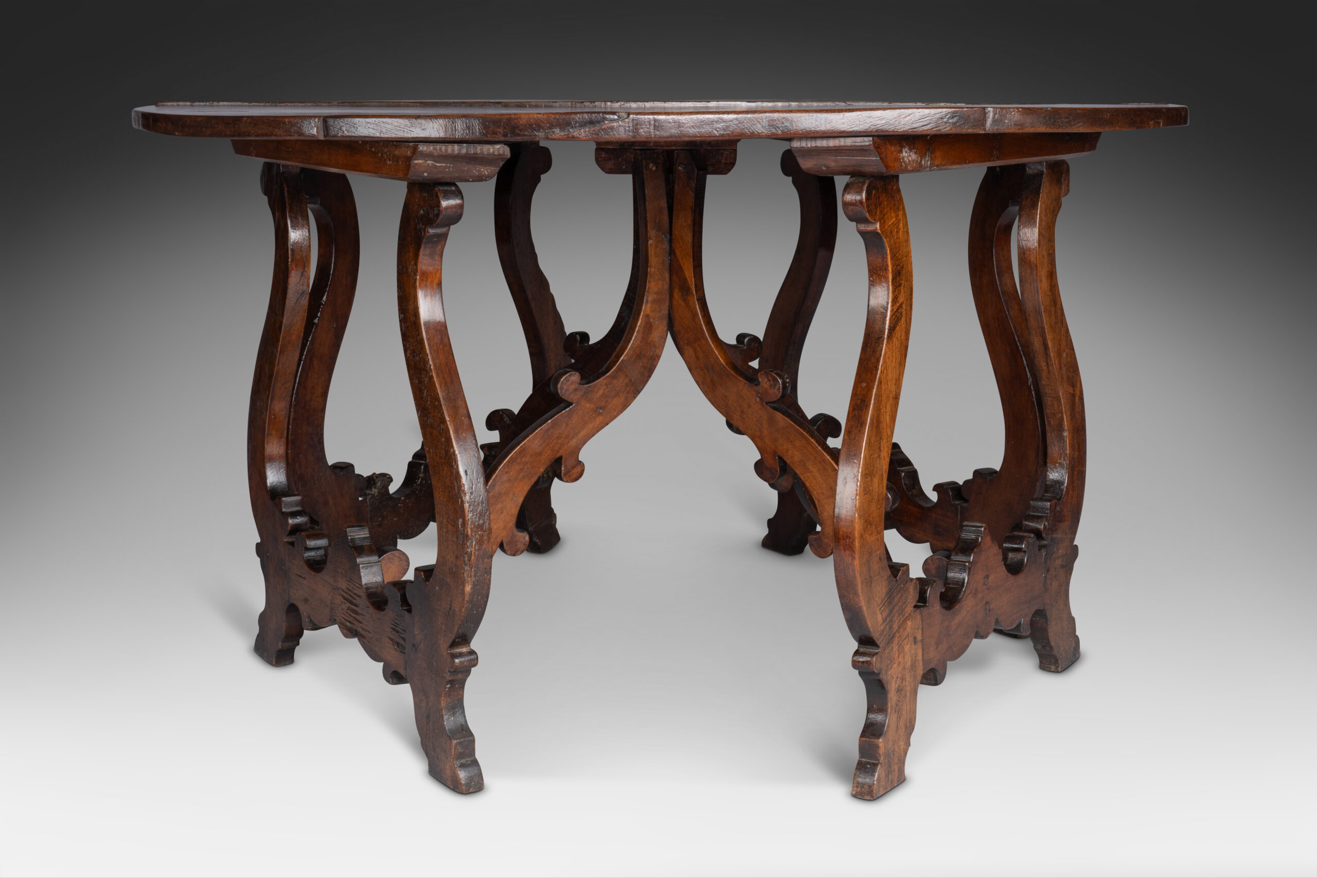 BELLE PAIRE DE CONSOLES EN DEMI-LUNE FORMANT TABLE DE MILIEU