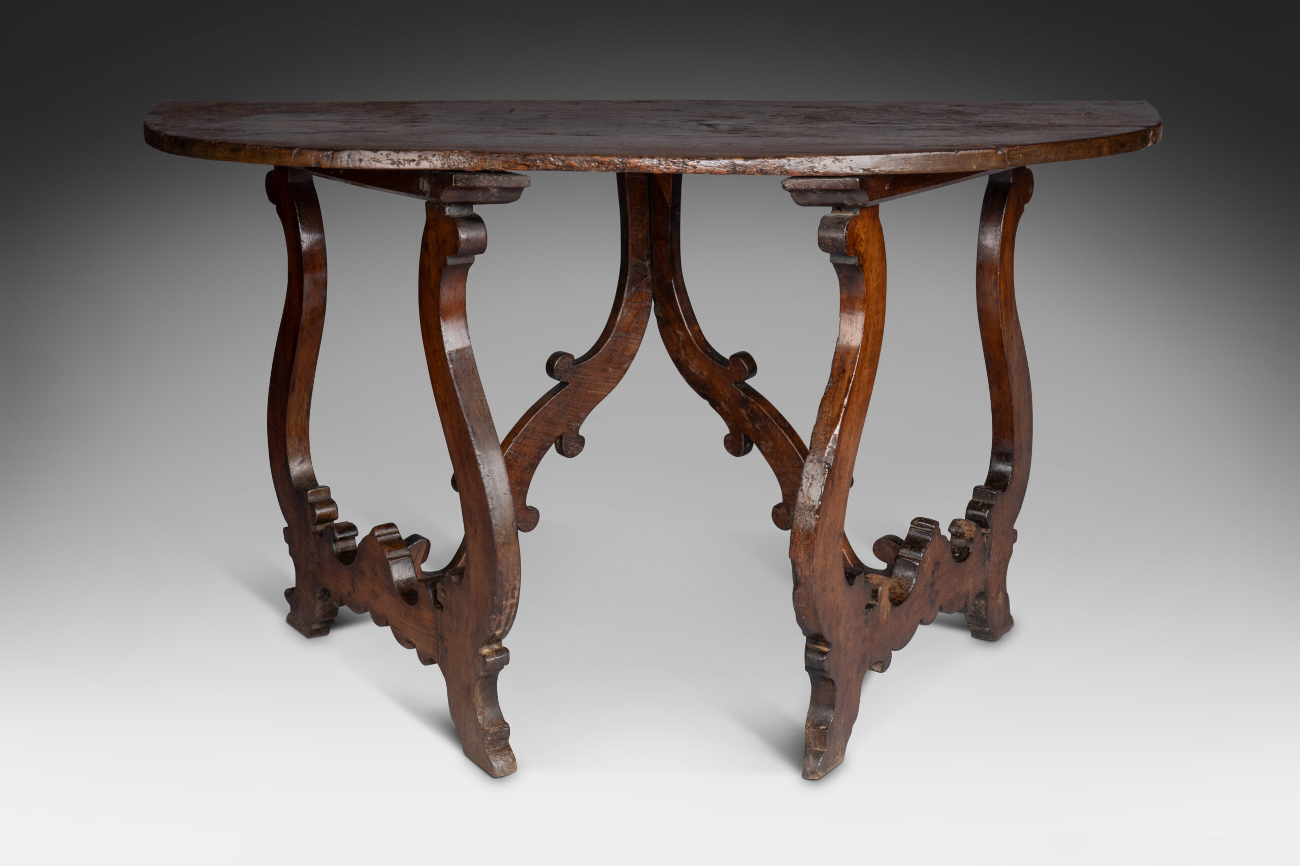 BELLE PAIRE DE CONSOLES EN DEMI-LUNE FORMANT TABLE DE MILIEU