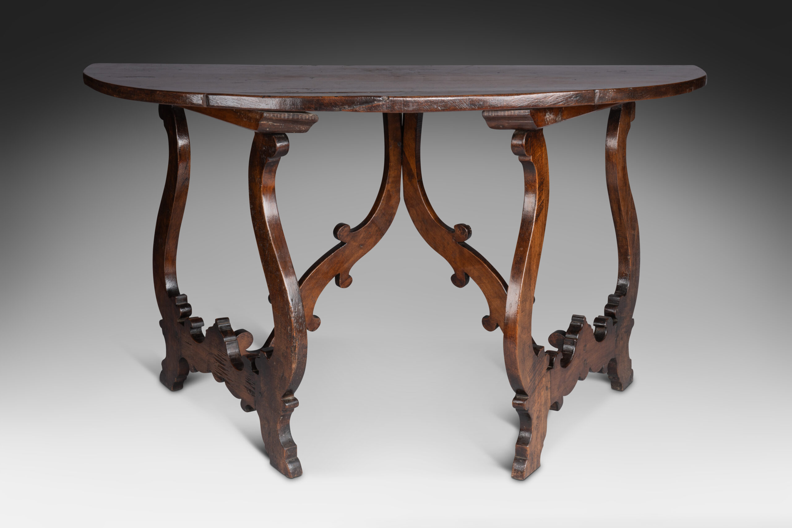 BELLE PAIRE DE CONSOLES EN DEMI-LUNE FORMANT TABLE DE MILIEU