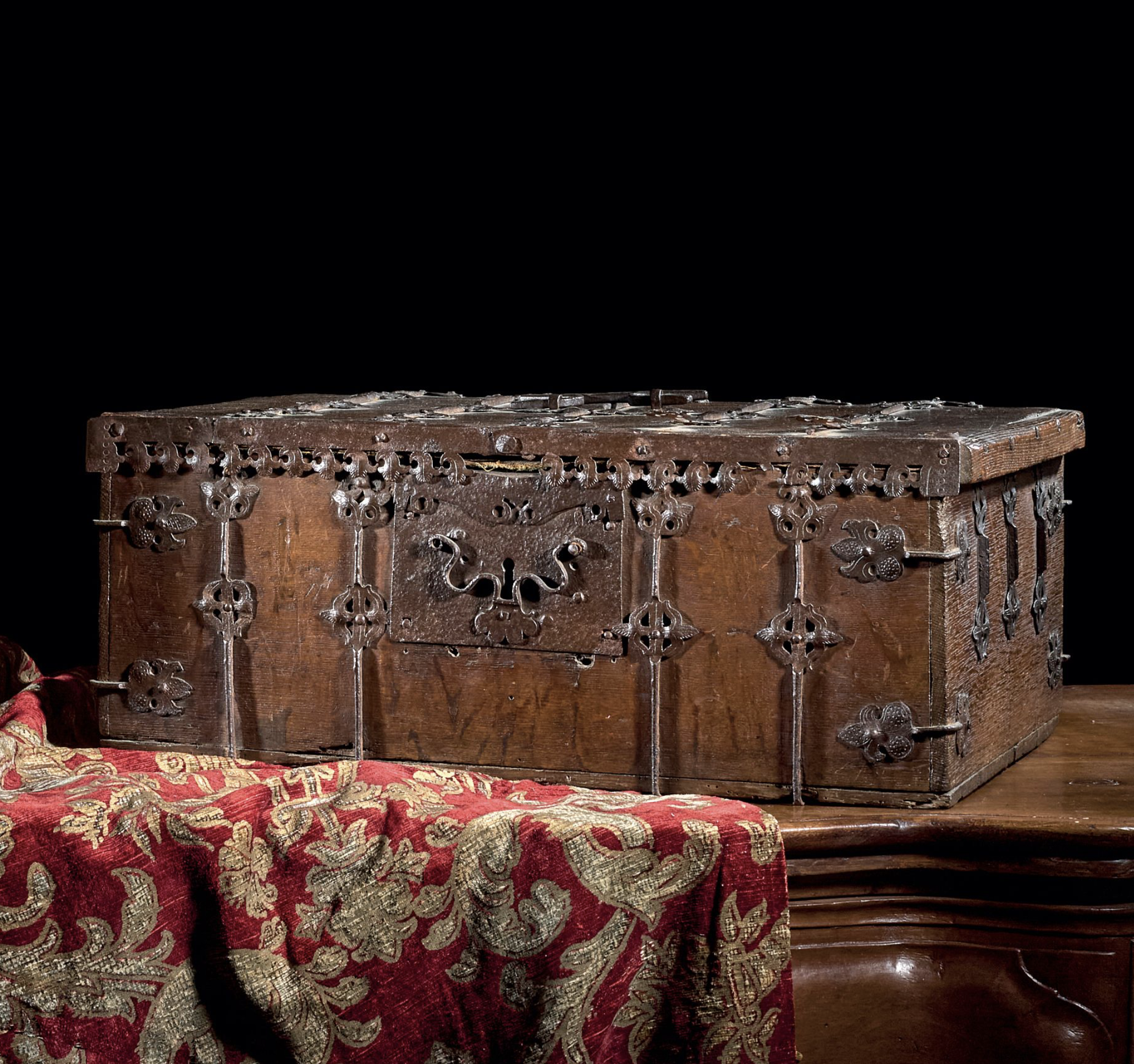 BEAUTIFUL GOTHIC PERIOD IRON-CLAD OAK BOX