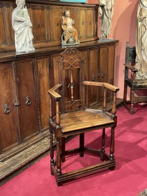 ELEGANT FRENCH RENAISSANCE CAQUETOIRE CHAIR