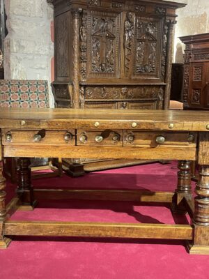 BELLE TABLE D’APPARAT DE LA RENAISSANCE ITALIENNE