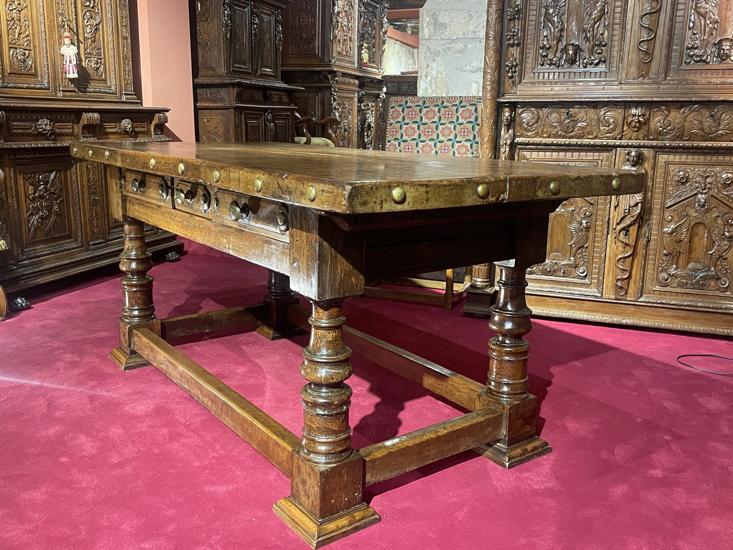 GREAT ITALIAN RENAISSANCE CEREMONIAL TABLE