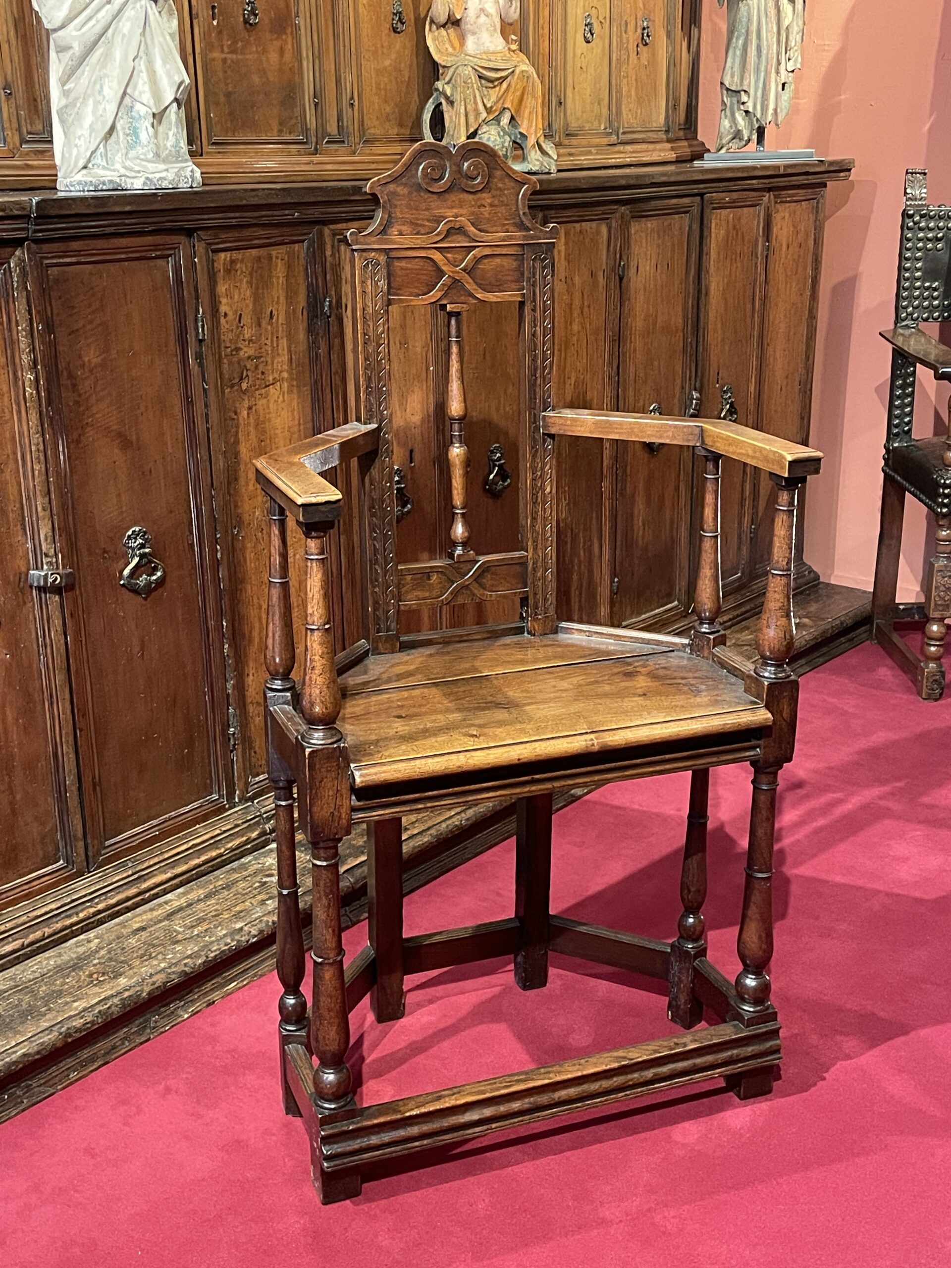 ELEGANT FRENCH RENAISSANCE CAQUETOIRE CHAIR