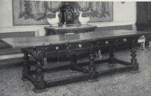 Silvano Colombo, L’Arte del Mobile in Italia, Bramante Editrice, Milano, 1975, fig. 121