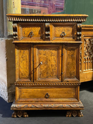 ITALIAN RENAISSANCE CREDENZA