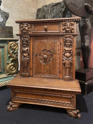 ITALIAN RENAISSANCE PRIE-DIEU