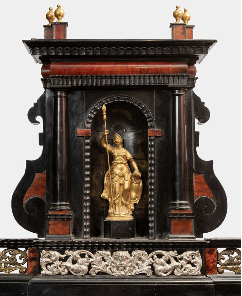 IMPORTANT CABINET DE MARIAGE HOLLANDAIS EN PLACAGE D’ÉCAILLE ROUGE ET BOIS D’ÉBÈNE