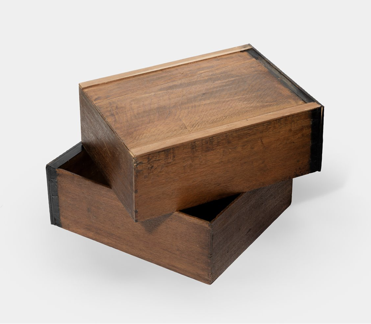 IMPORTANT CABINET DE MARIAGE HOLLANDAIS EN PLACAGE D’ÉCAILLE ROUGE ET BOIS D’ÉBÈNE