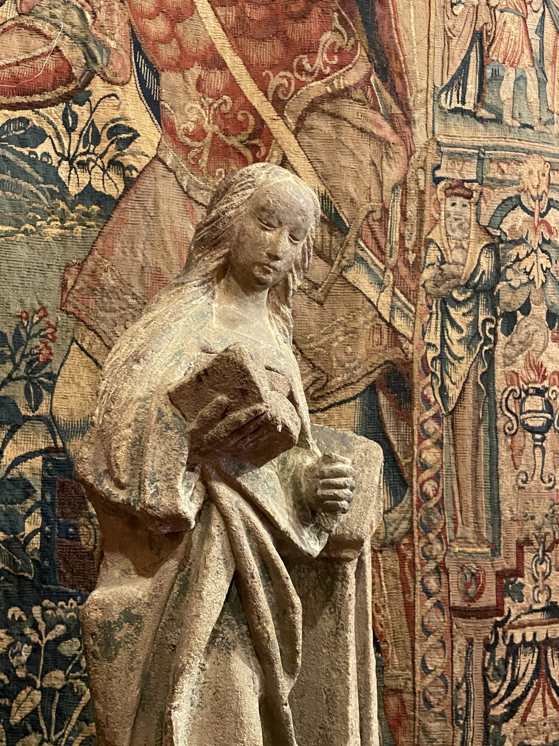 BEAUTIFUL SANDSTONE SCULPTURE DEPICTING SAINT BARBARA BESIDE THE TOWER